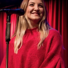 Julia Michaels